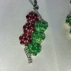 Emerald and ruby flower earrings in sterling silver